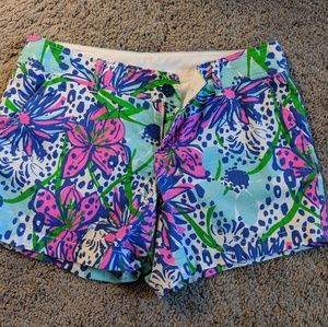 Lilly In the garden Callahan shorts